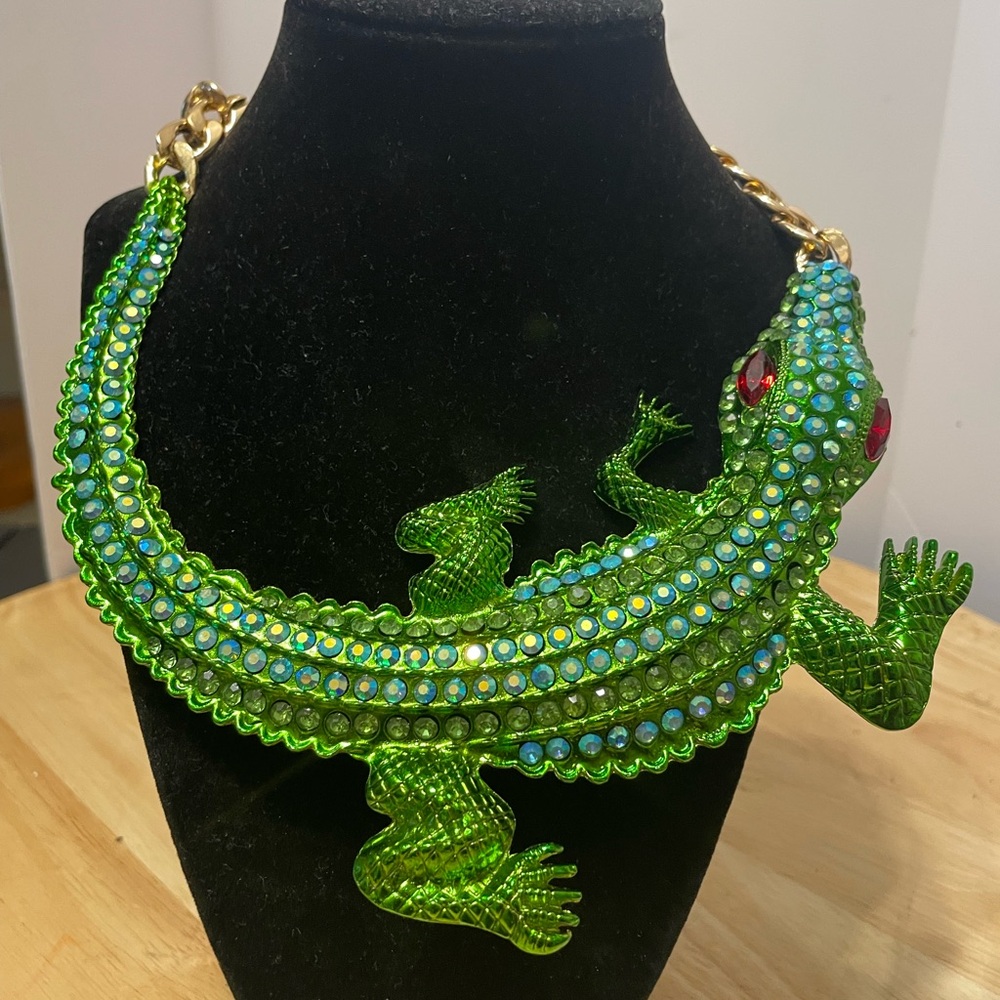 Green Rhinestone Lizard Statement Necklace - Brand - Picture 6 of 7